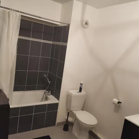 Appartement Design Proche Des Grand Axes Marseilles